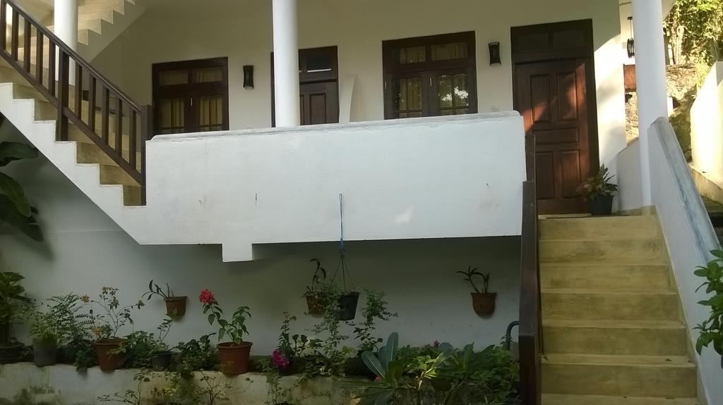 Sleepy Head Guesthouse Unawatuna Exterior foto